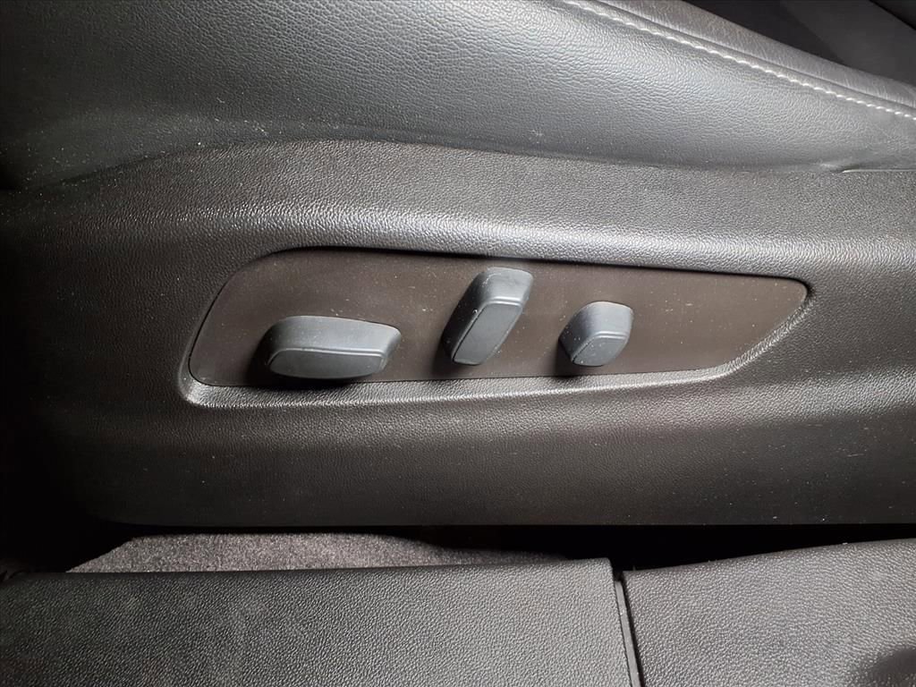 Certified 2023 Cadillac XT4 Premium Luxury w/ Driver Assist Package image 14