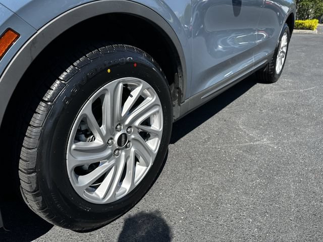 Certified 2023 Lincoln Corsair AWD image 12