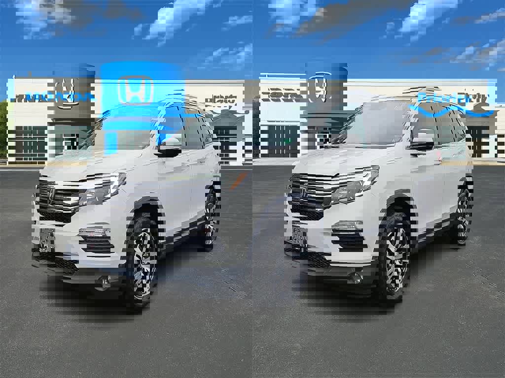 Certified 2017 Honda Pilot EX