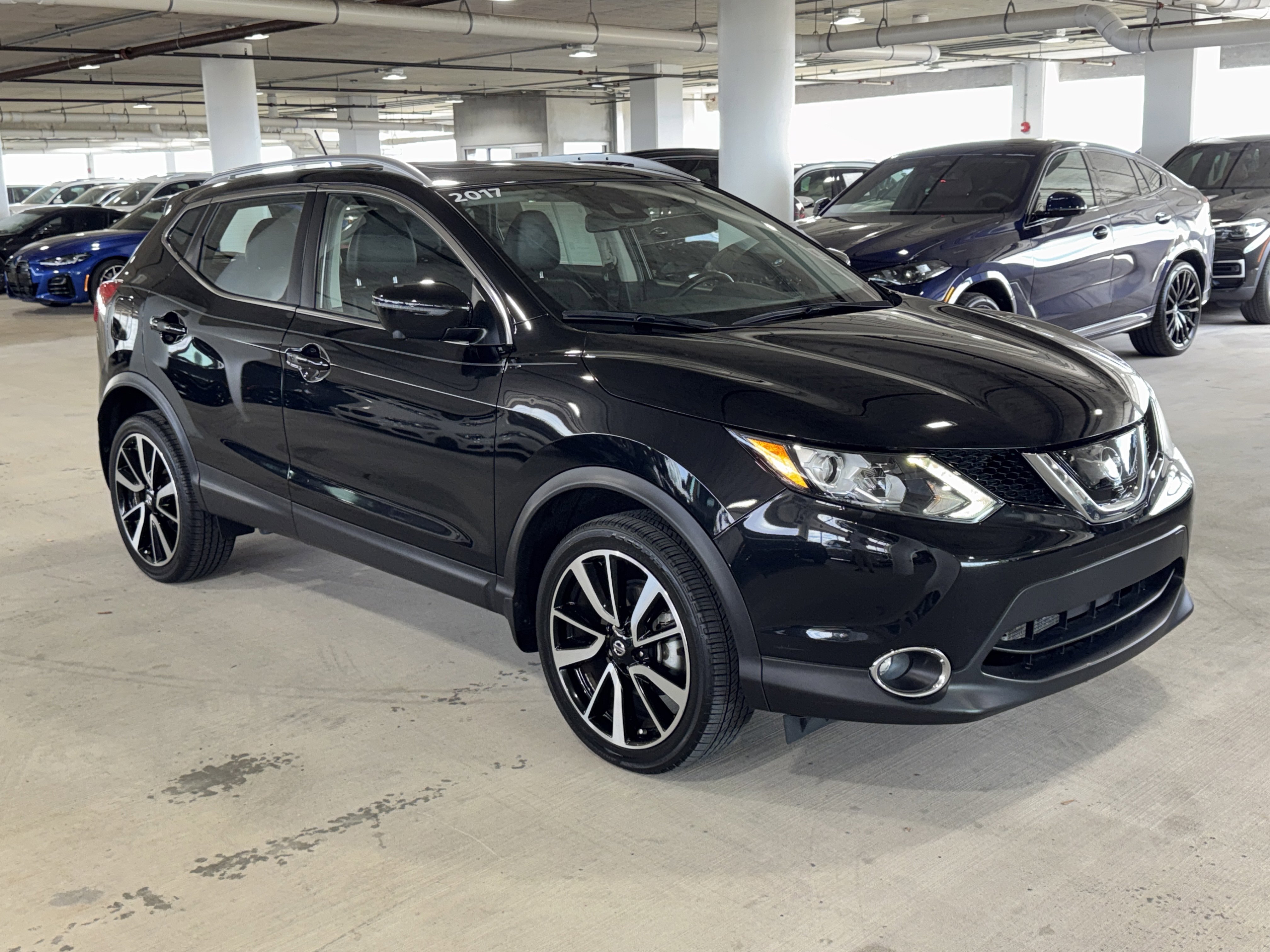 Used 2017 Nissan Rogue Sport SL w/ SL Premium Package FWD image 1