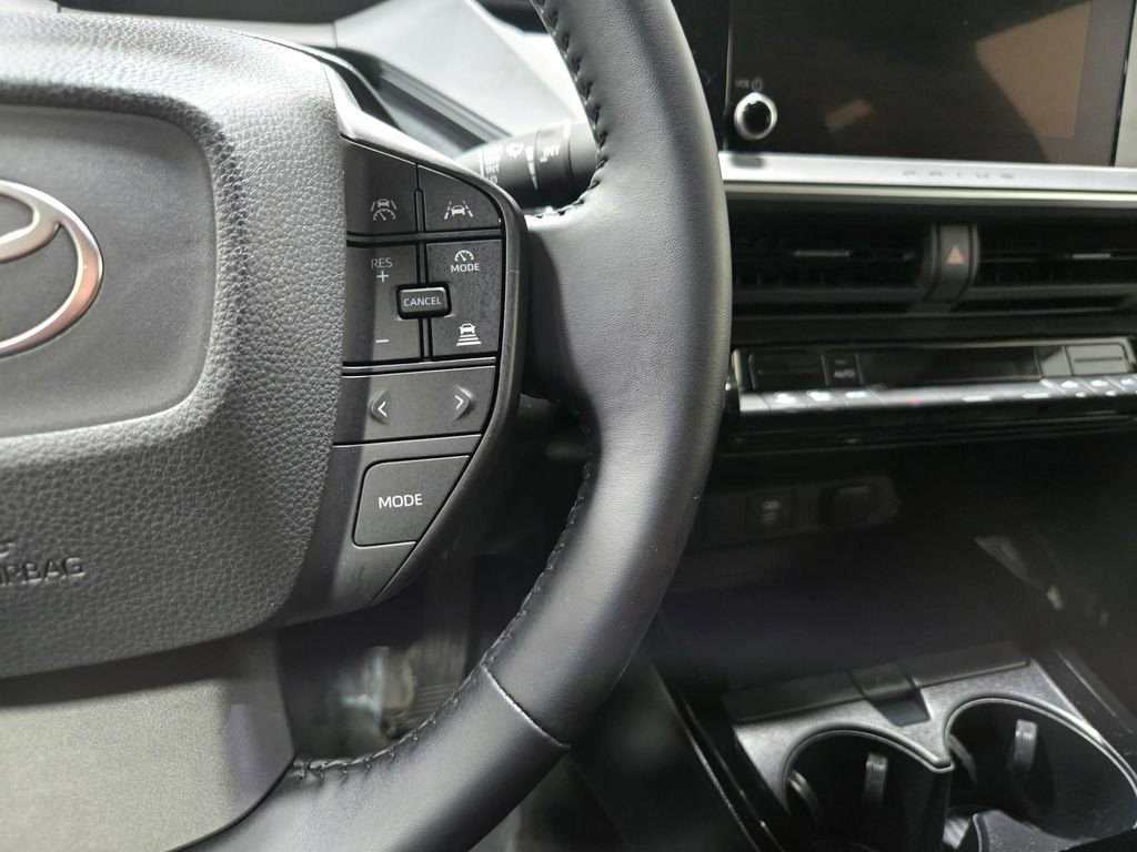 Used 2024 Toyota Prius LE AWD/4WD image 15