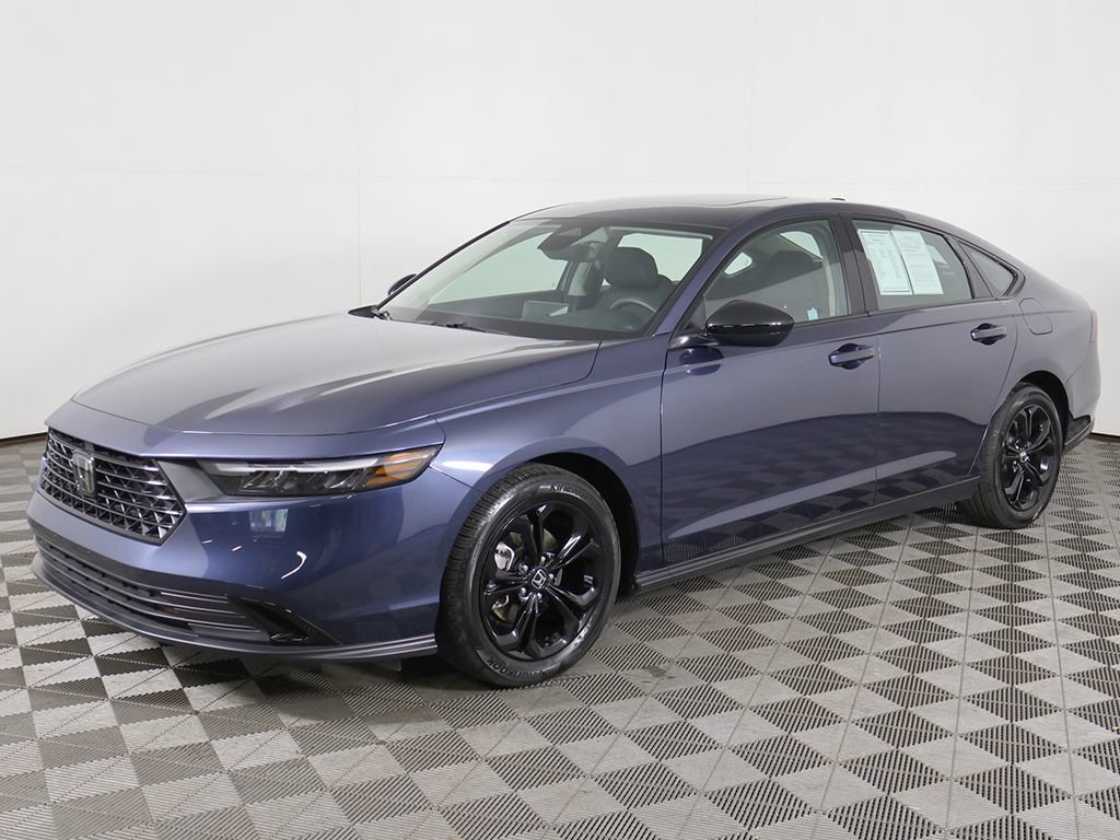 Used 2025 Honda Accord SE image 8