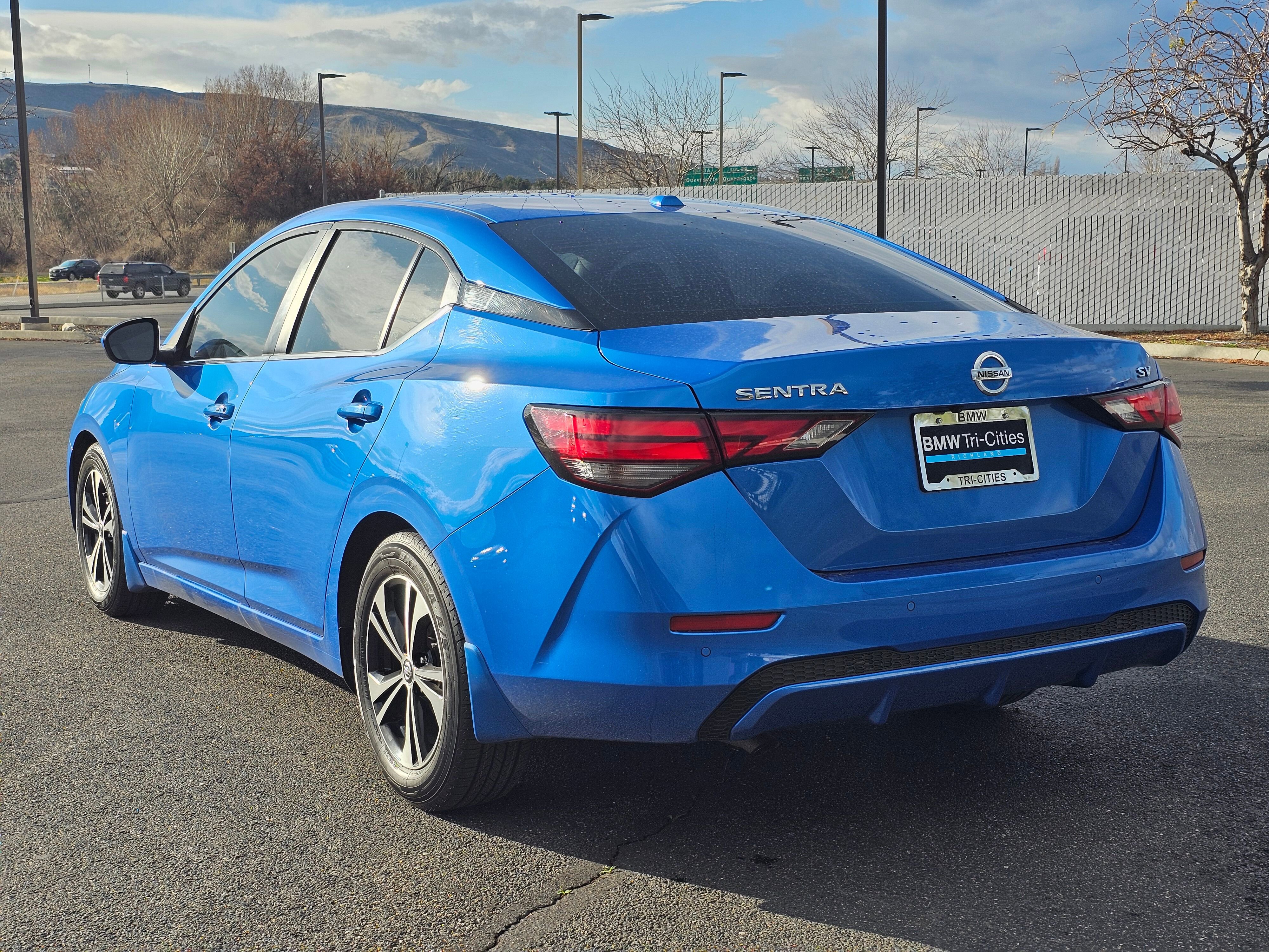 Used 2022 Nissan Sentra SV w/ Trunk Package image 4