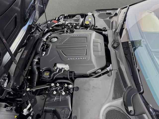 New 2024 Jaguar F-TYPE R image 25