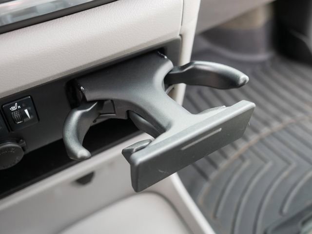 Used 2017 Toyota Sienna XLE image 34