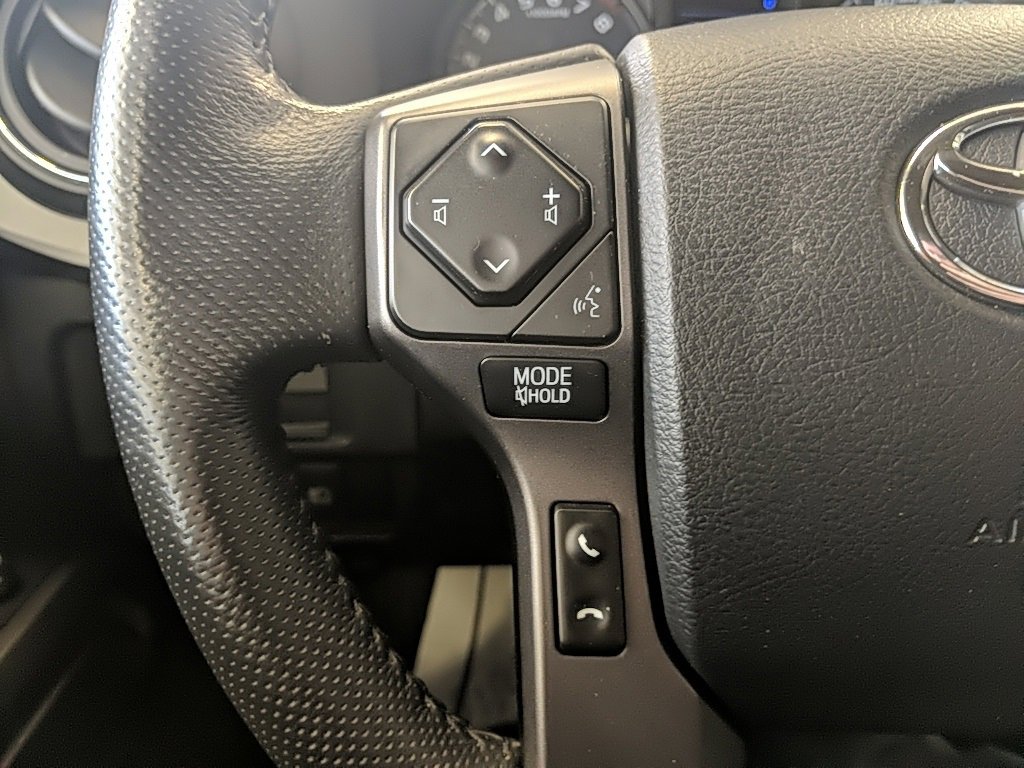 Used 2019 Toyota Tacoma TRD Sport image 16