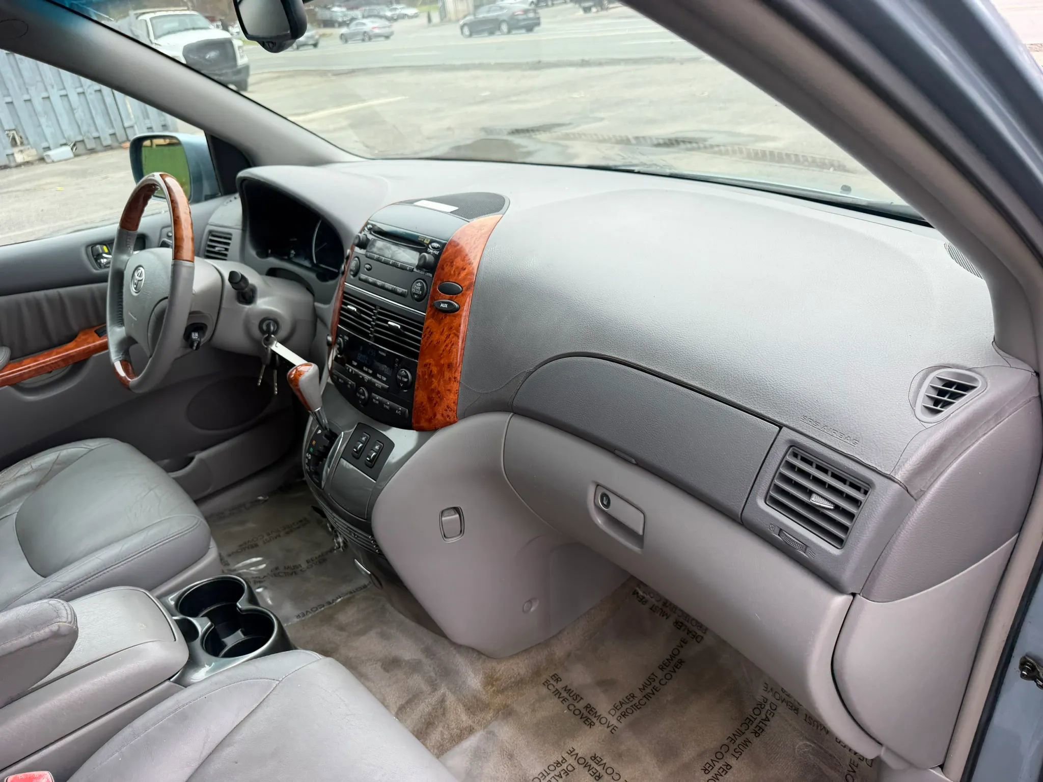 Used 2006 Toyota Sienna XLE Limited image 18