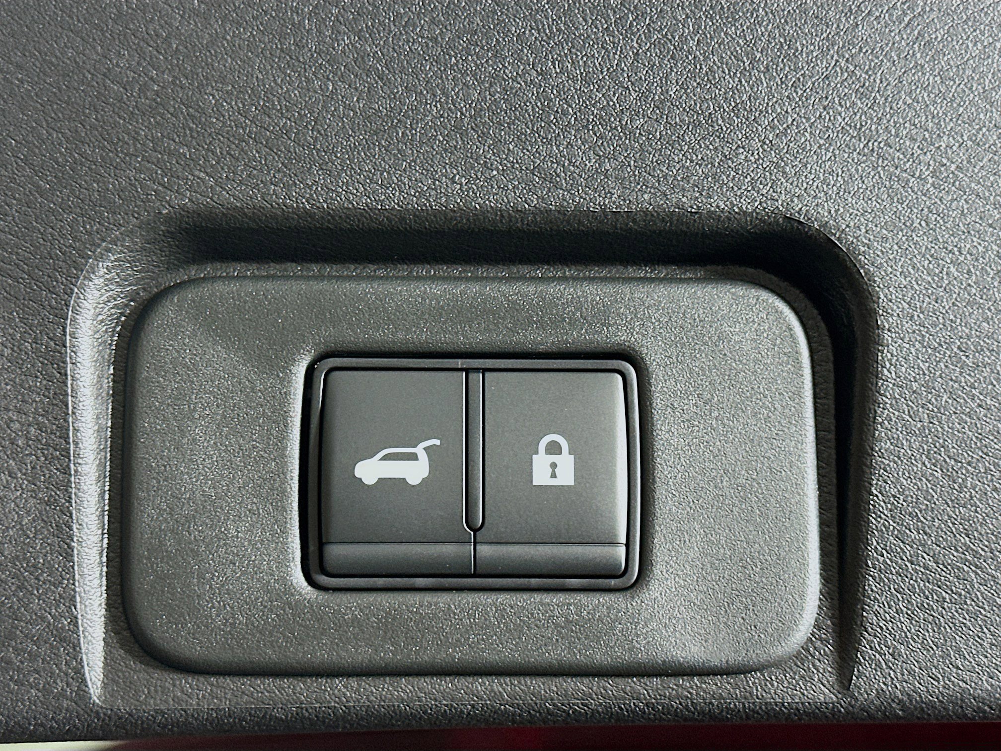 Used 2026 Nissan Rogue SV image 30