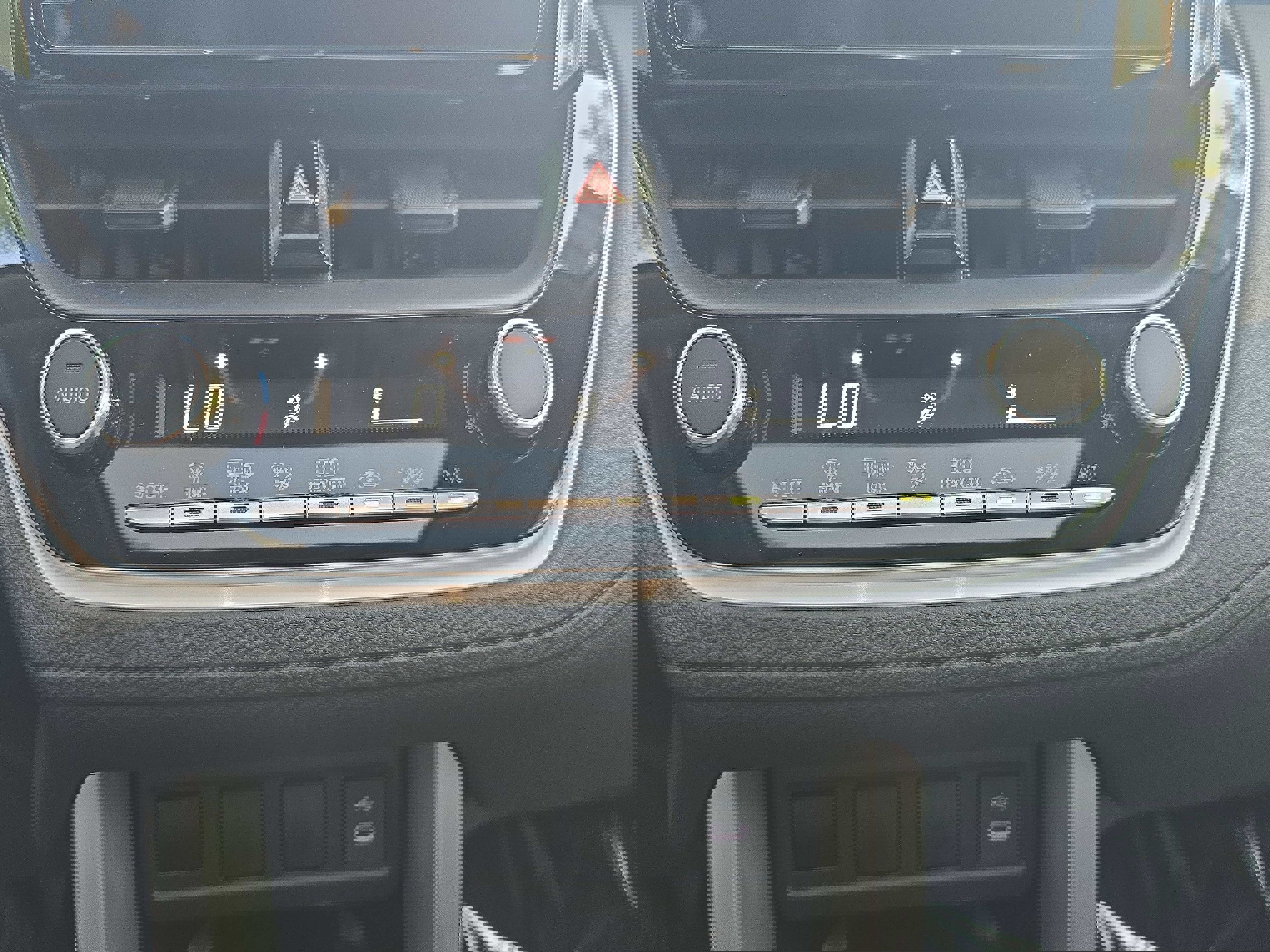 Used 2024 Toyota Corolla Cross LE w/ Moonroof Package image 21