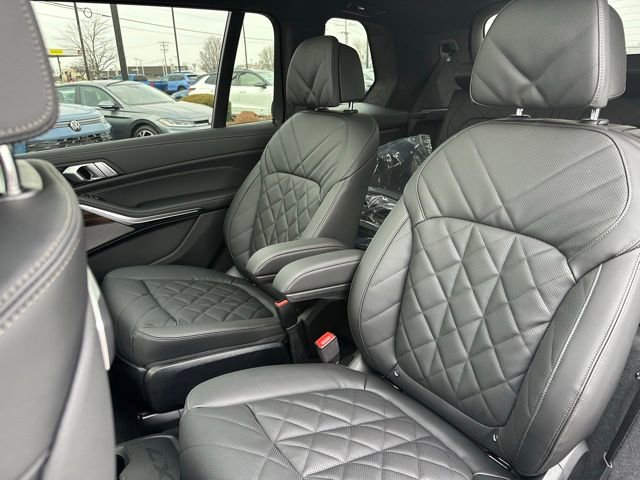 New 2026 BMW X7 xDrive40i image 30