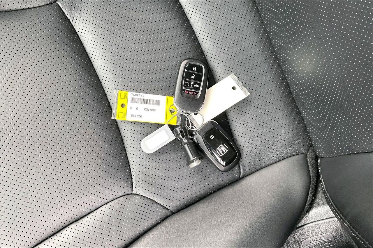 Used 2023 Honda Accord Sport image 31