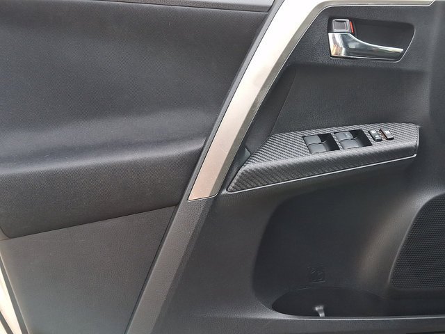Used 2015 Toyota RAV4 XLE AWD/4WD image 12