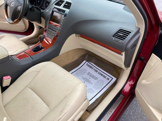 Used 2011 Lexus ES 350 image 23