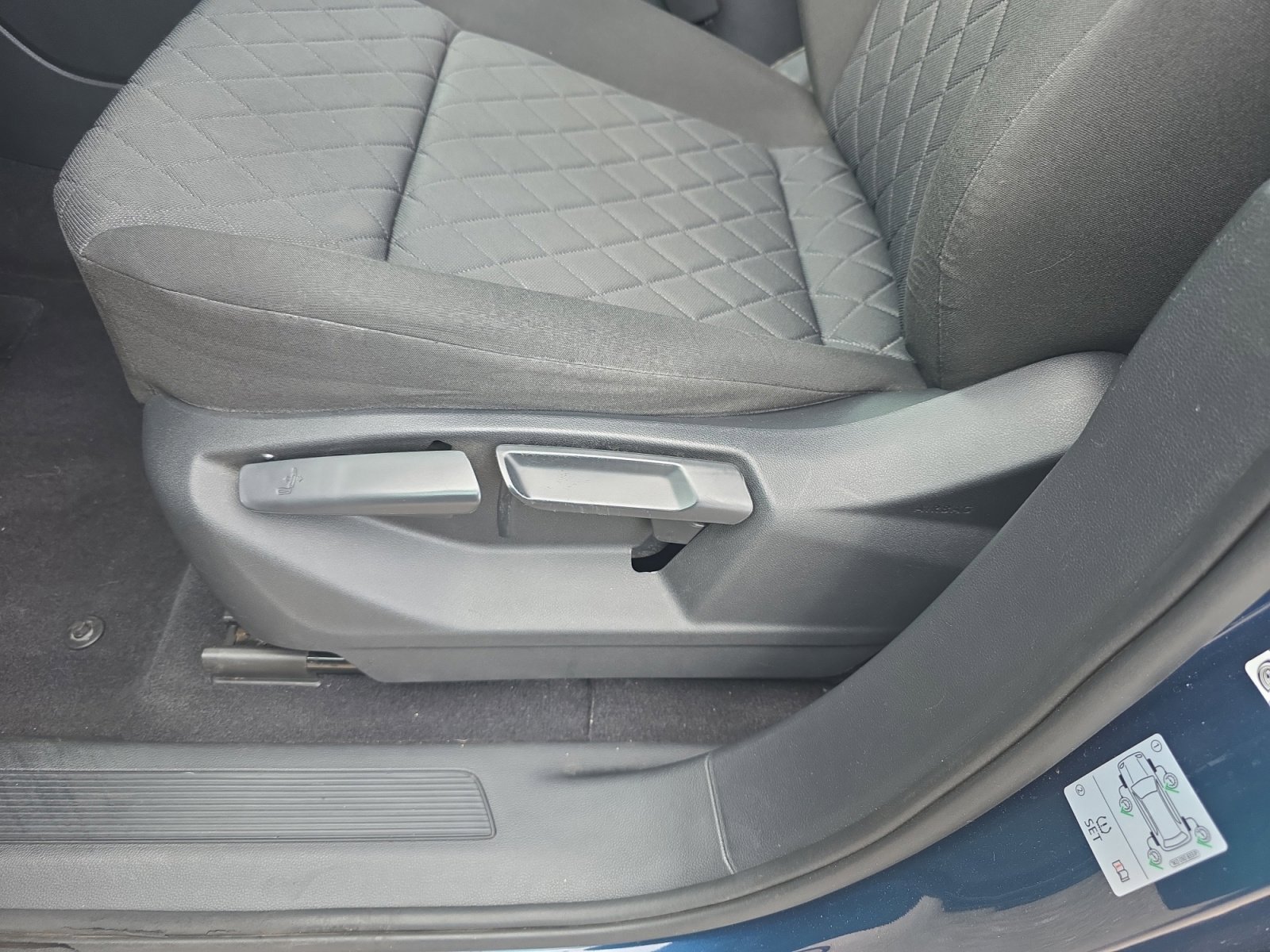 Used 2020 Volkswagen Atlas Cross Sport S FWD image 14