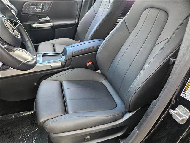Used 2025 Mercedes-Benz GLB 250 image 16