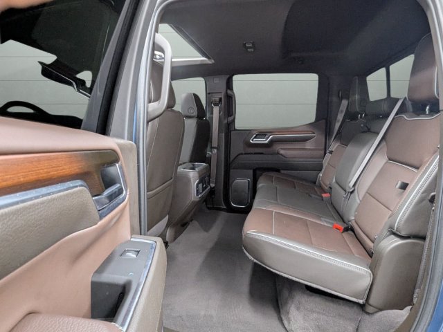 Used 2025 GMC Sierra 1500 Denali w/ Technology Package AWD/4WD image 27