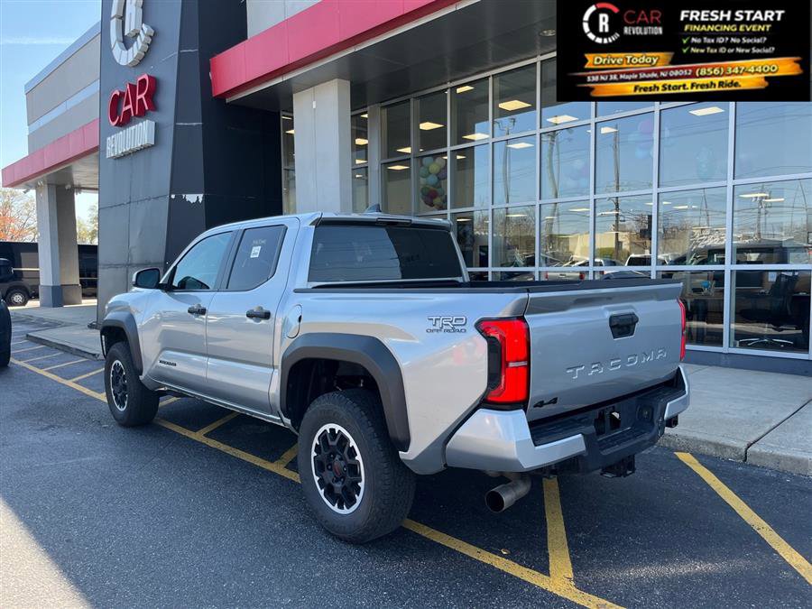 Used 2024 Toyota Tacoma TRD Off-Road AWD/4WD image 6