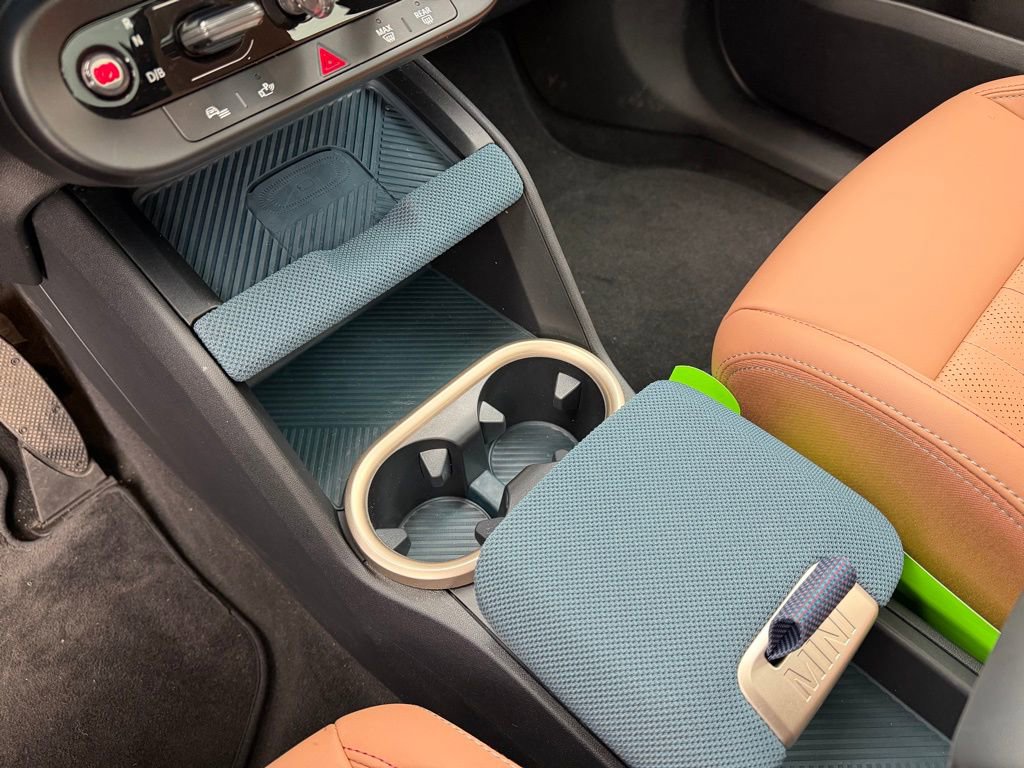 Used 2025 MINI Cooper Countryman SE w/ Comfort Package Max image 30