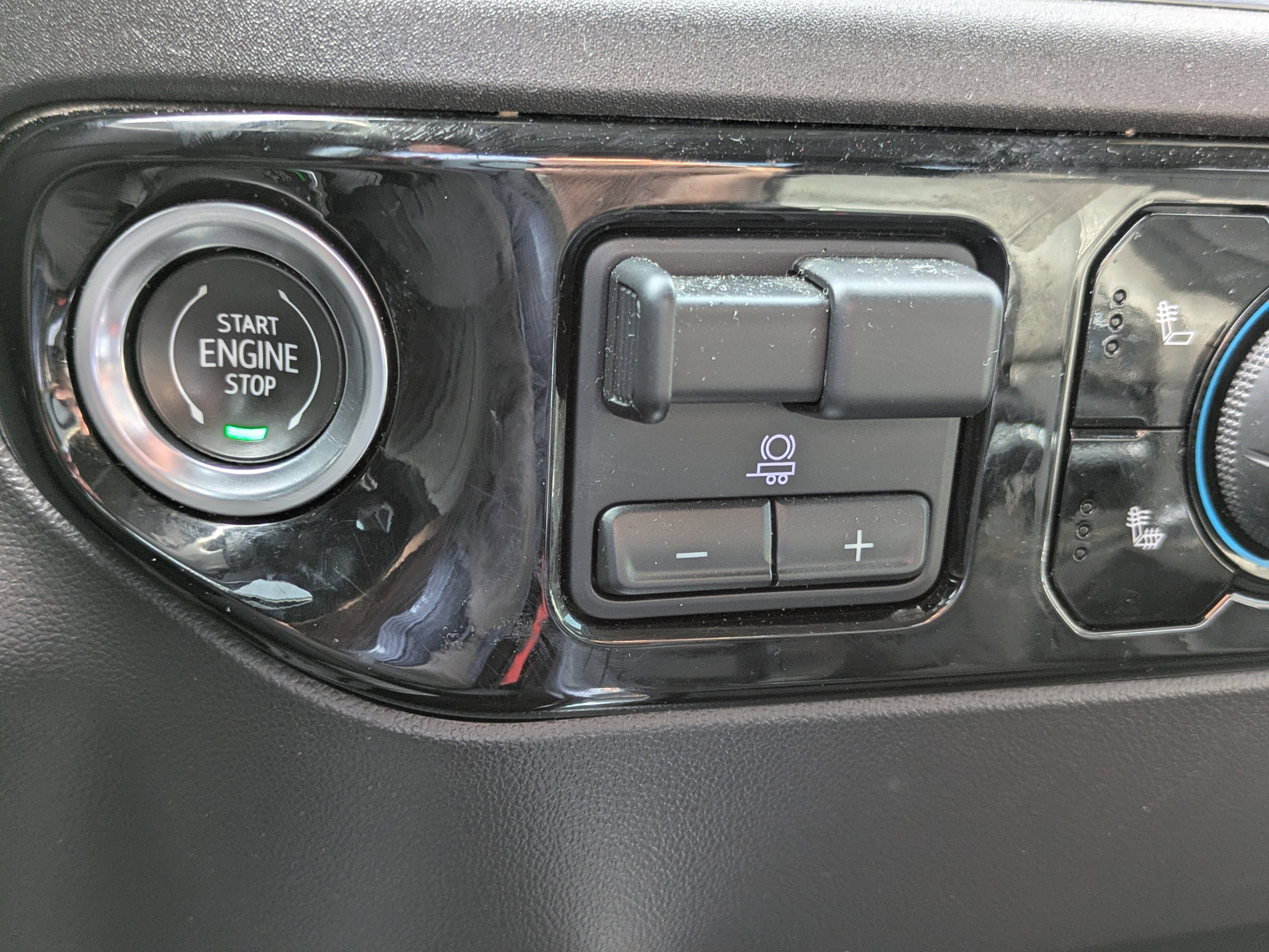 Used 2024 Chevrolet Silverado 1500 LT Trail Boss w/ Convenience Package II image 17