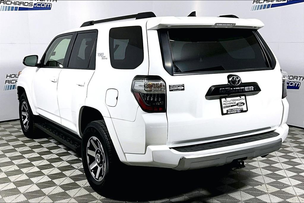 Used 2024 Toyota 4Runner TRD Off-Road Premium image 8
