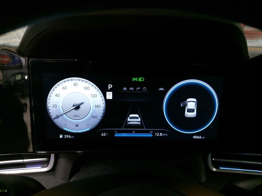 Certified 2024 Hyundai Elantra SEL image 20