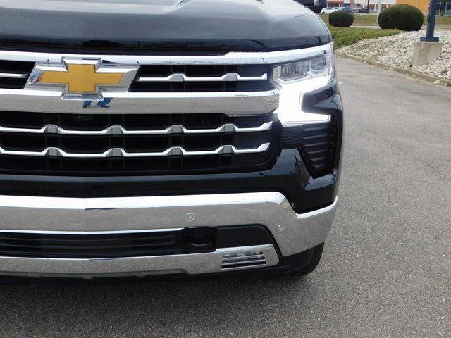 Used 2023 Chevrolet Silverado 1500 LTZ w/ Technology Package image 13