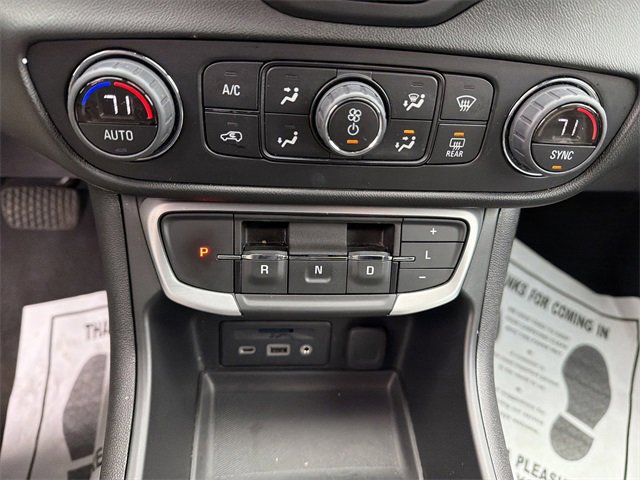 Used 2023 GMC Terrain SLT image 22