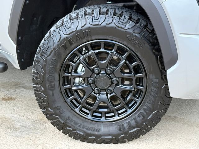 Used 2026 Toyota Tundra SR5 AWD/4WD image 2