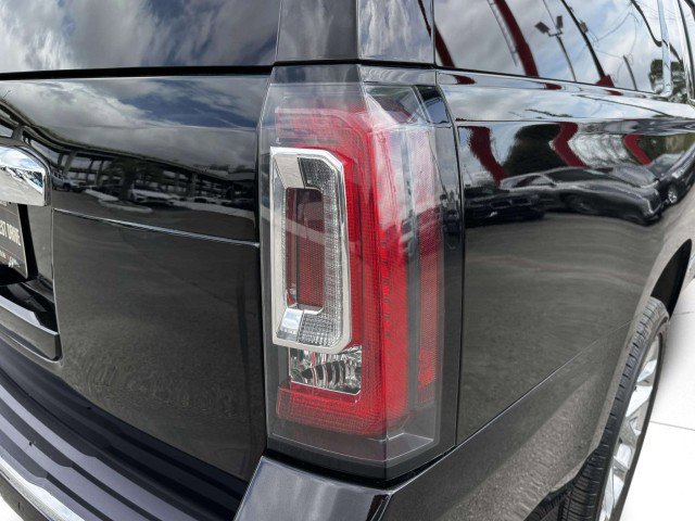 Used 2018 GMC Yukon XL Denali w/ Denali Ultimate Package AWD/4WD image 19
