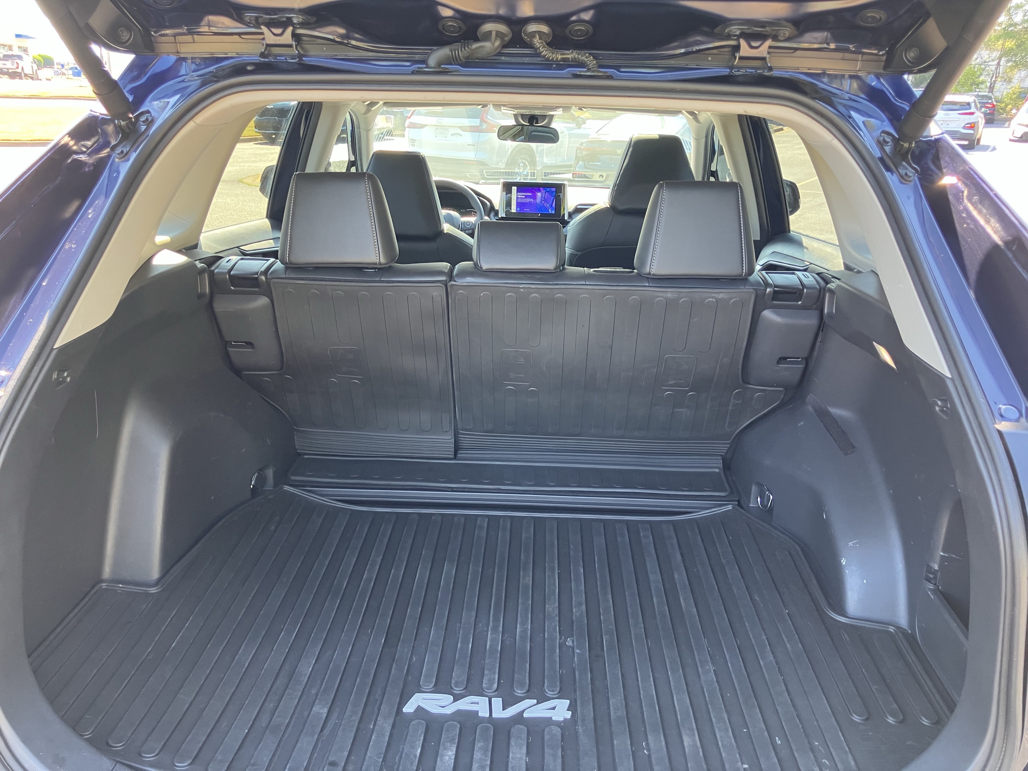 Used 2024 Toyota RAV4 XLE Premium FWD image 34
