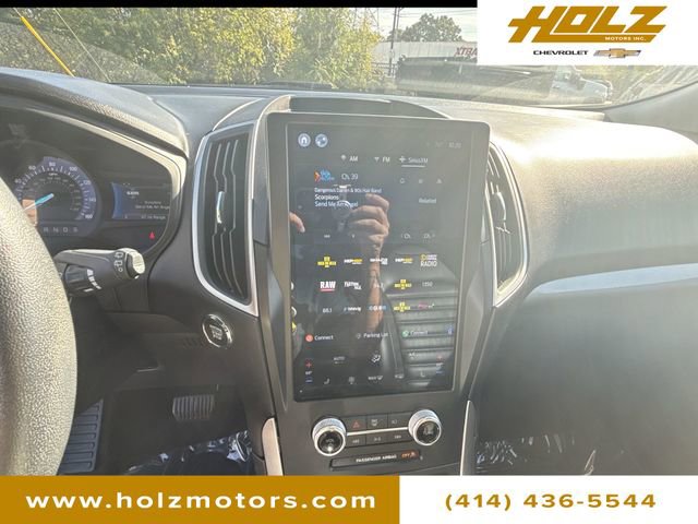 Used 2024 Ford Edge SEL image 11