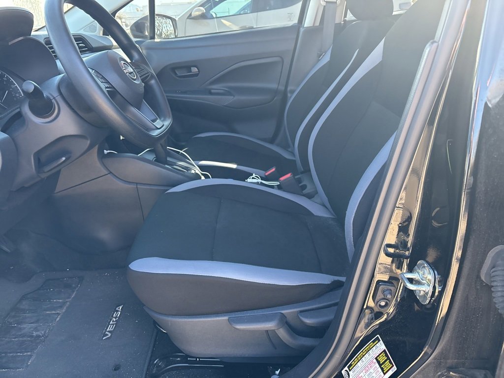 Used 2025 Nissan Versa S w/ Trunk Package image 7