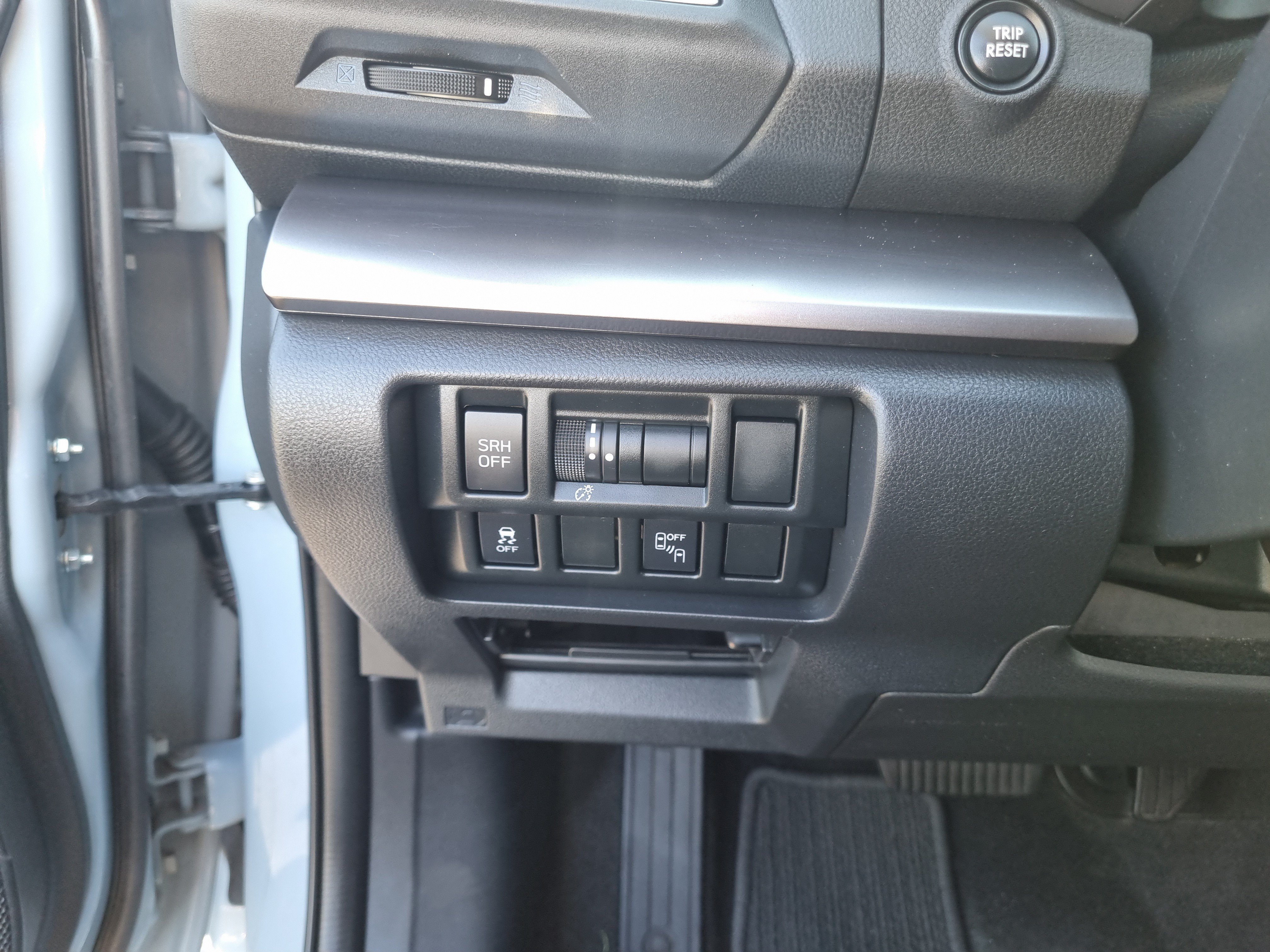 Used 2019 Subaru Crosstrek 2.0i Limited w/ Moonroof Package w/Navigation AWD/4WD image 23