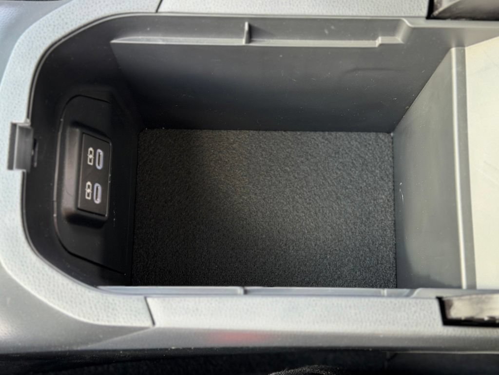Used 2025 Toyota RAV4 XLE w/ Convenience Package AWD/4WD image 19
