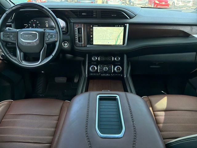 Used 2023 GMC Yukon Denali Ultimate AWD/4WD image 9
