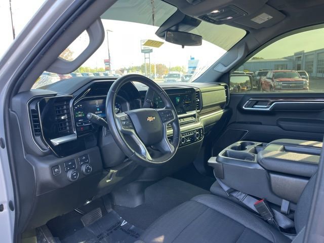 Used 2022 Chevrolet Silverado 1500 LT image 6