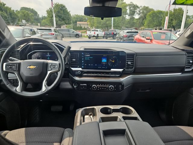 Used 2023 Chevrolet Silverado 1500 LT AWD/4WD image 13