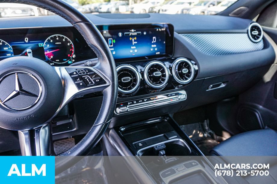 Used 2025 Mercedes-Benz GLA 250 image 32