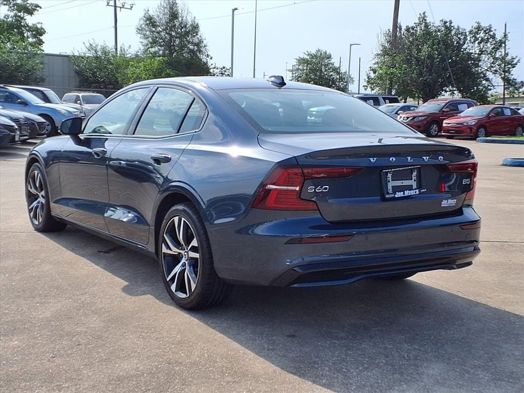 Used 2024 Volvo S60 B5 Core FWD image 2
