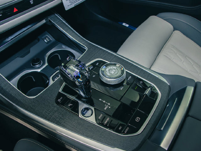 New 2026 BMW ALPINA XB7 AWD/4WD image 18