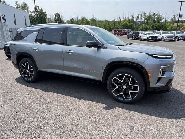 New 2025 Chevrolet Traverse High Country w/ LPO, Floor Liner Package image 8