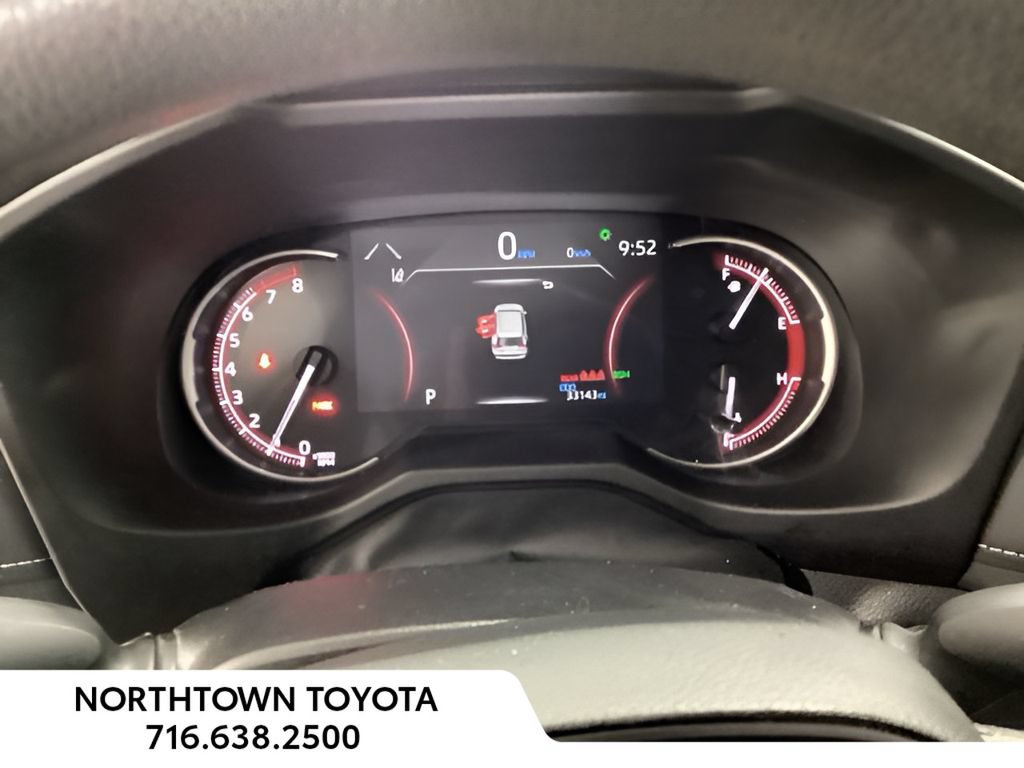 Used 2025 Toyota RAV4 XLE AWD/4WD image 25