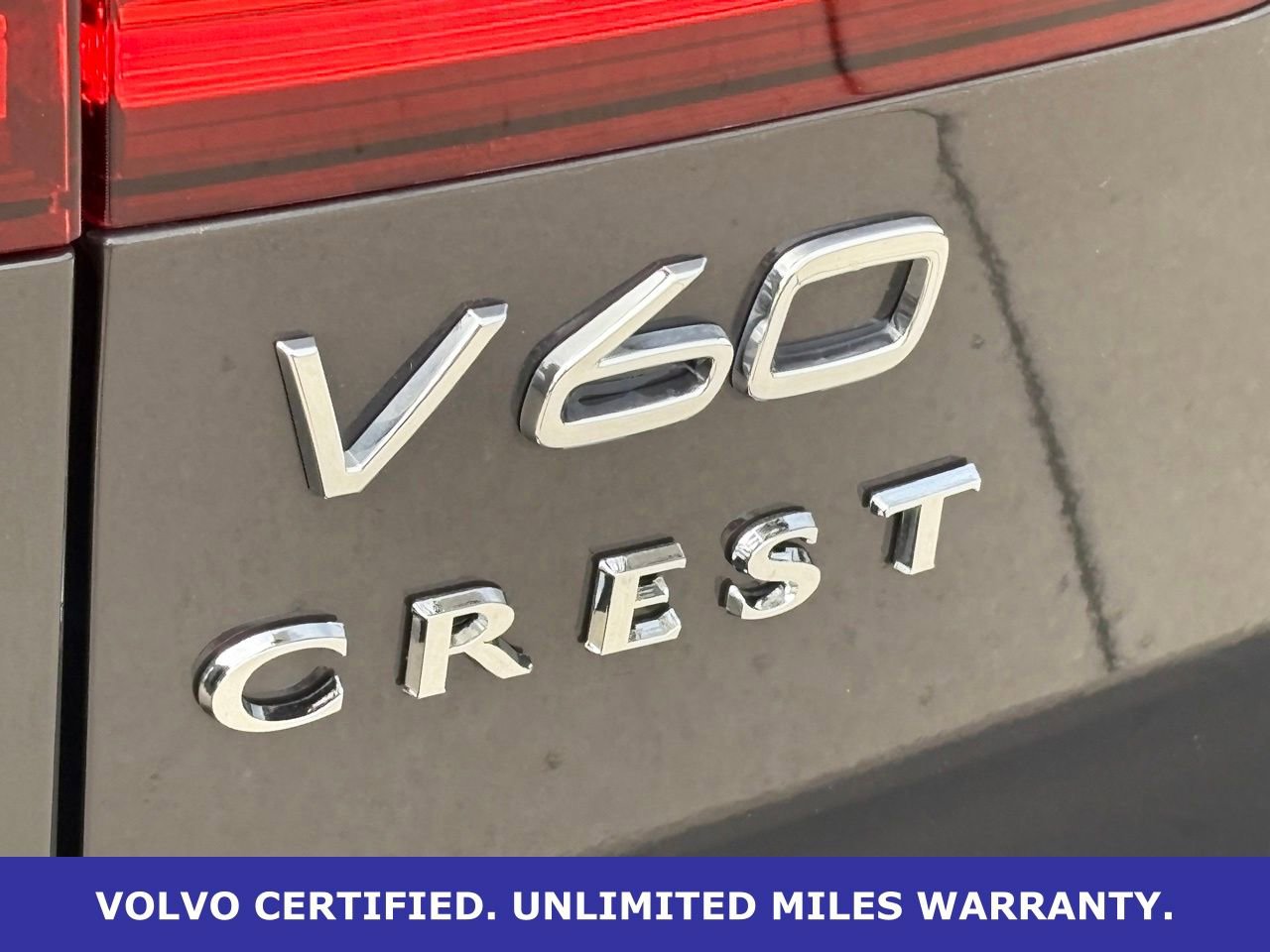 Certified 2023 Volvo V60 B5 Cross Country Plus w/ Climate Package AWD/4WD image 10