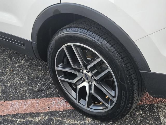 Used 2016 Ford Explorer Sport w/ Equipment Group 401A image 8