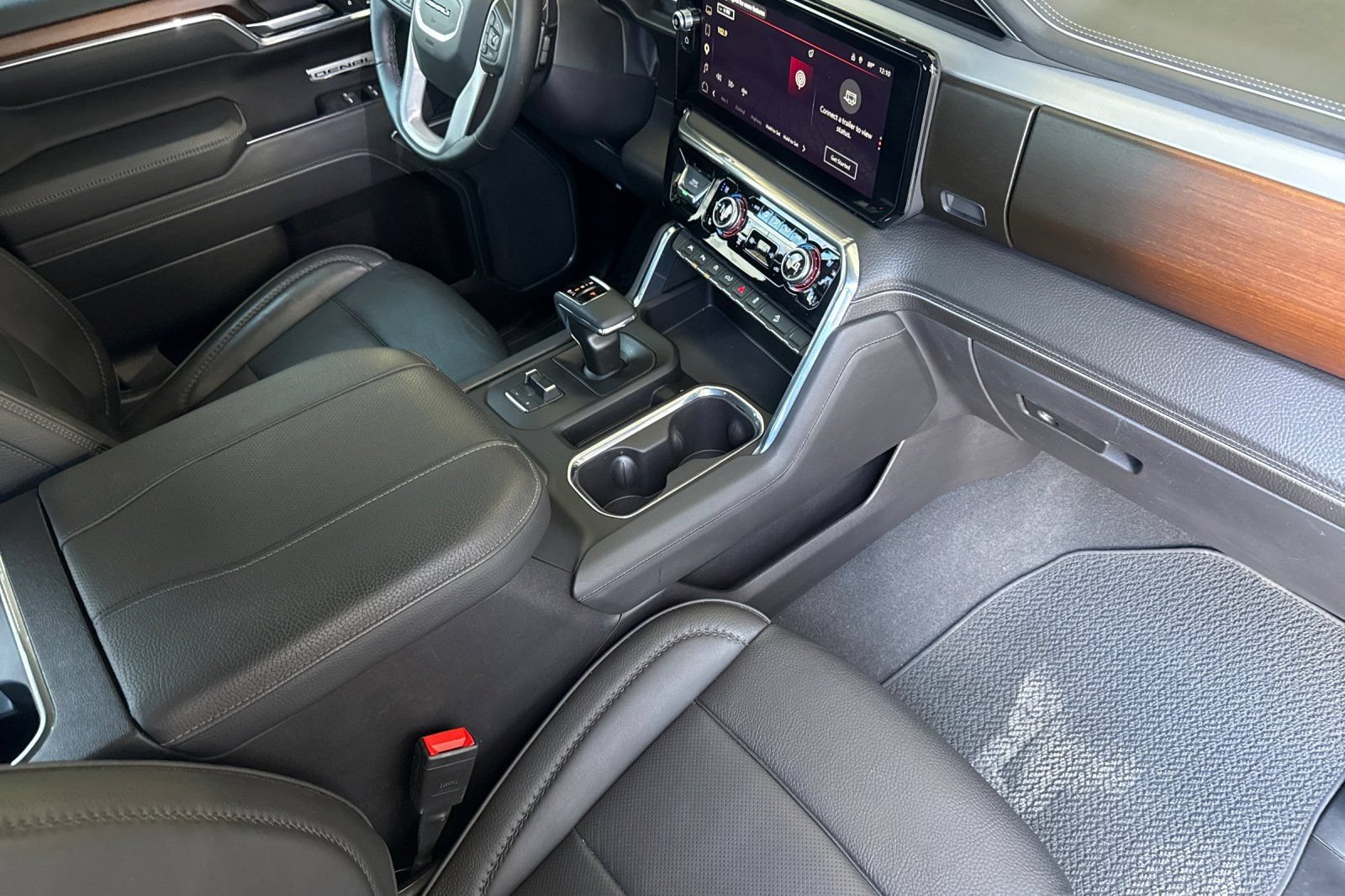 Used 2025 GMC Sierra 1500 Denali AWD/4WD image 17
