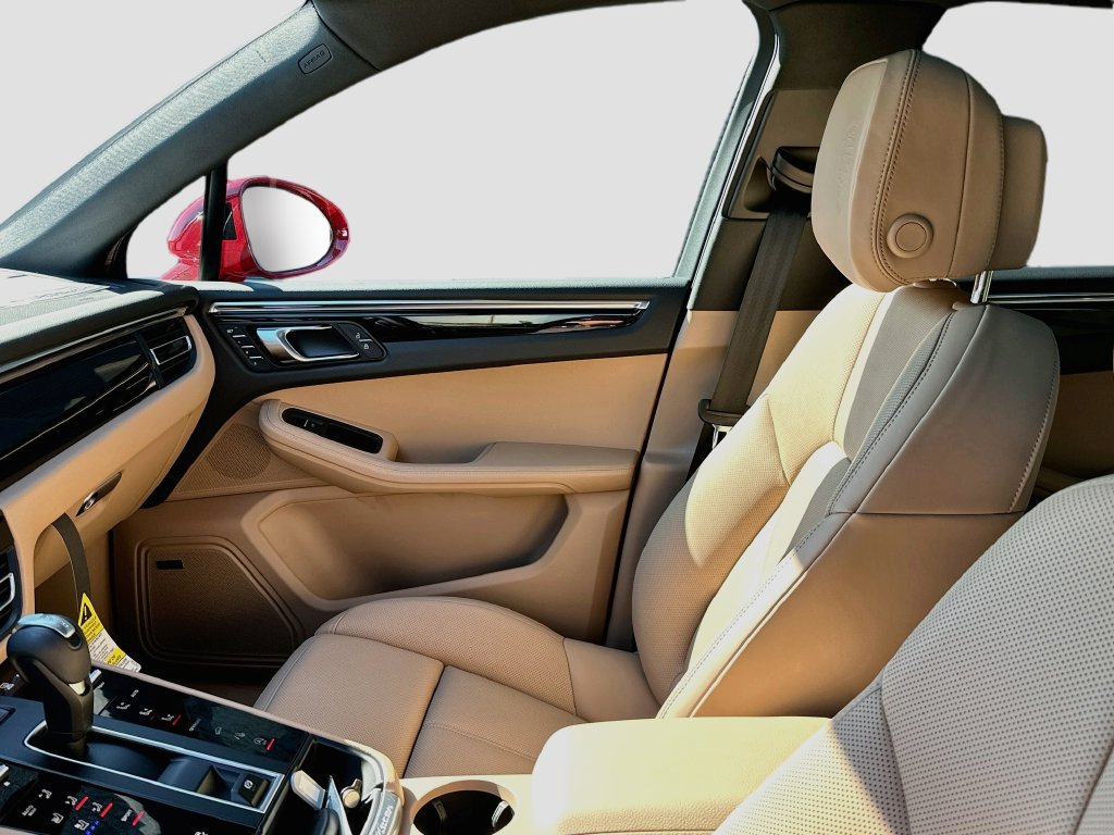 New 2026 Porsche Macan AWD/4WD image 26
