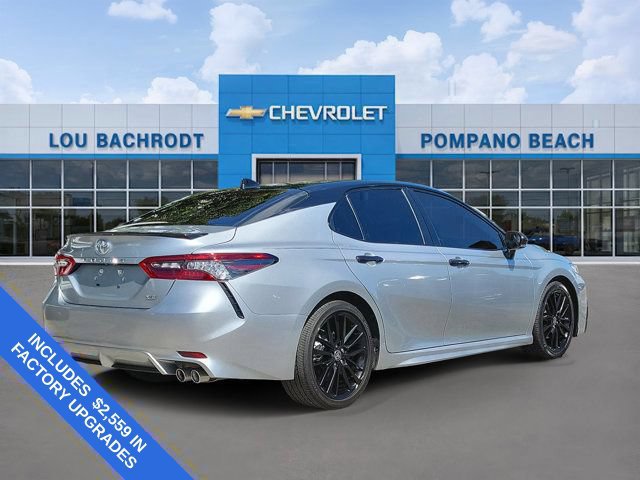 Used 2023 Toyota Camry XSE FWD image 3