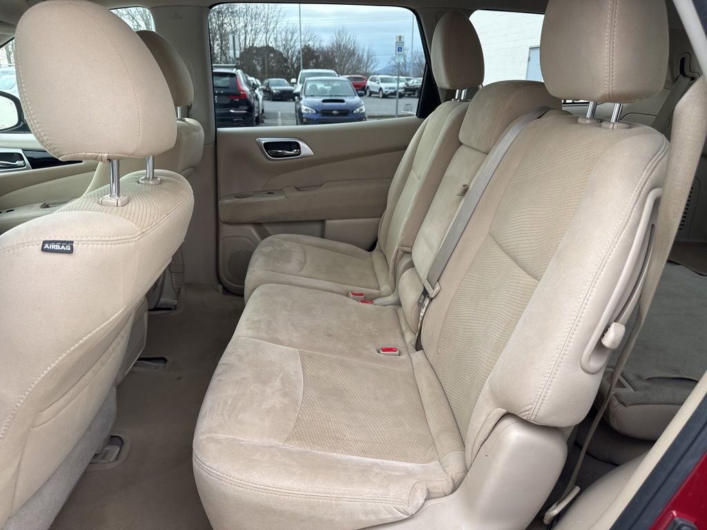 Used 2015 Nissan Pathfinder SV image 14