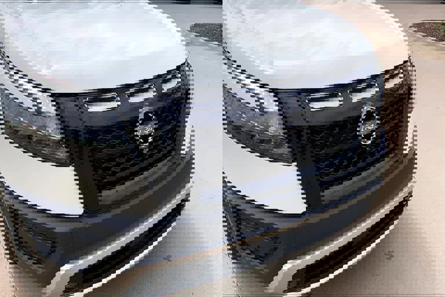 Used 2023 Nissan Pathfinder Rock Creek AWD/4WD image 28