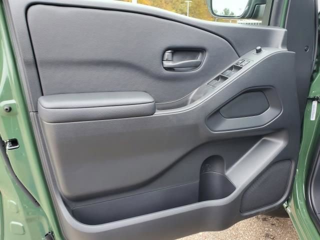 New 2026 Nissan Frontier SV image 18